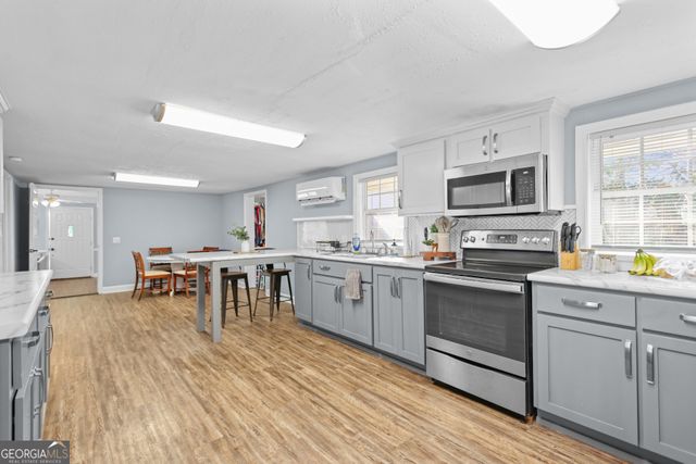 512 Tillman Street, Odum, GA 31555