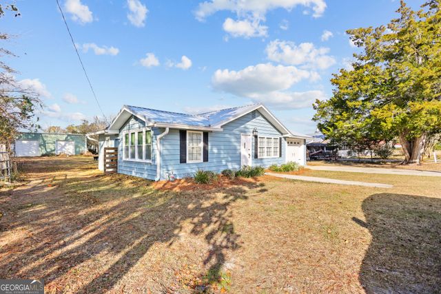 512 Tillman Street, Odum, GA 31555