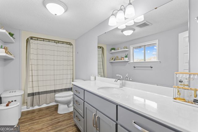 512 Tillman Street, Odum, GA 31555