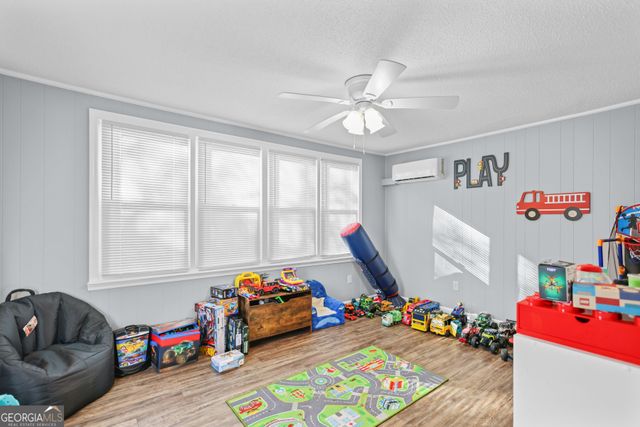 512 Tillman Street, Odum, GA 31555