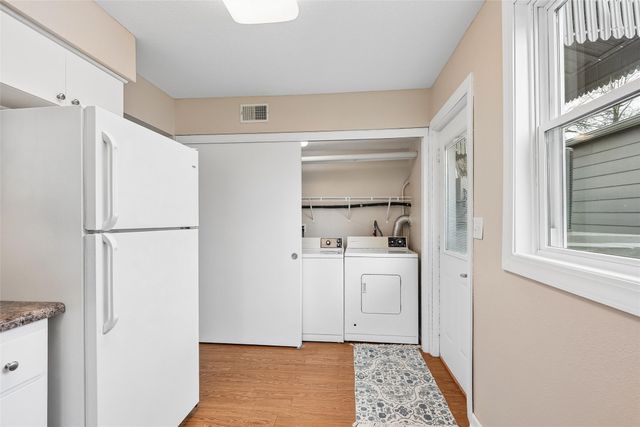 1101 Caulder Avenue, Des Moines, IA 50315