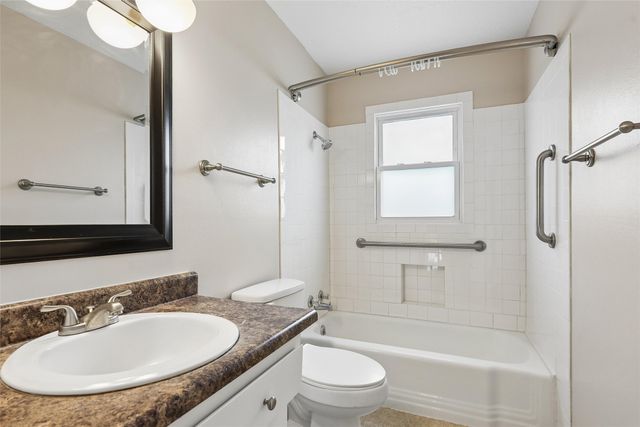 1101 Caulder Avenue, Des Moines, IA 50315