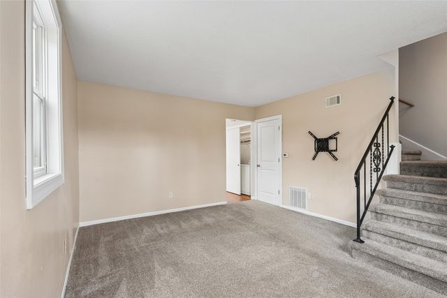 1101 Caulder Avenue, Des Moines, IA 50315