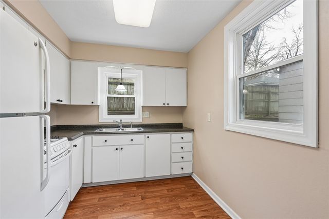 1101 Caulder Avenue, Des Moines, IA 50315