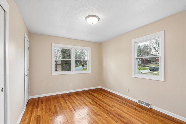 1101 Caulder Avenue, Des Moines, IA 50315