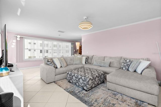 2960 59TH STREET S 215, Gulfport, FL 33707