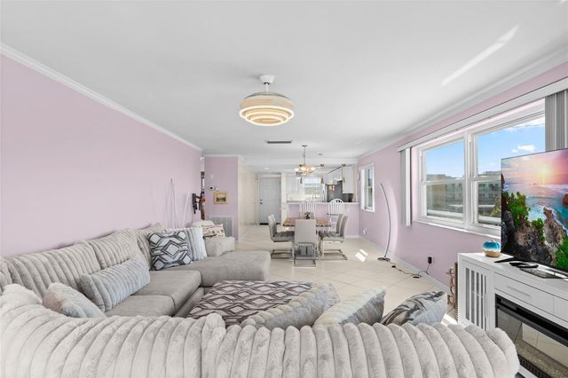 2960 59TH STREET S 215, Gulfport, FL 33707