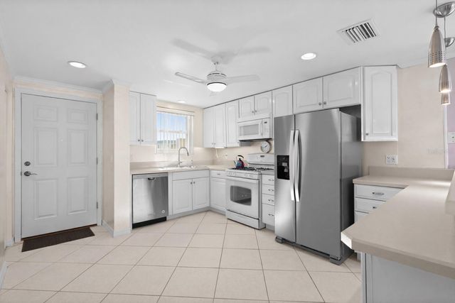 2960 59TH STREET S 215, Gulfport, FL 33707