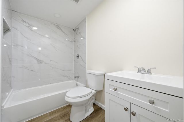 138 Calvert Avenue, Ronkonkoma, NY 11779