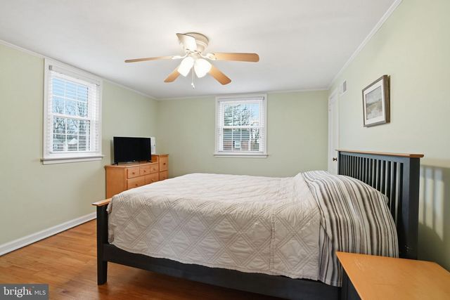 2609 ASHWOOD DR, Havertown, PA 19083