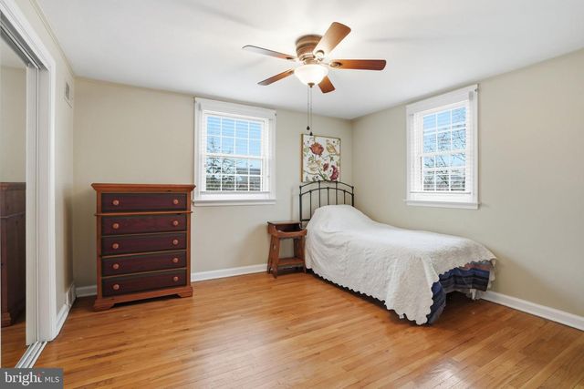 2609 ASHWOOD DR, Havertown, PA 19083