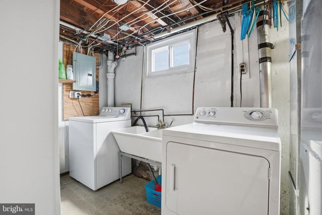 2609 ASHWOOD DR, Havertown, PA 19083