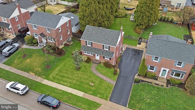 2609 ASHWOOD DR, Havertown, PA 19083
