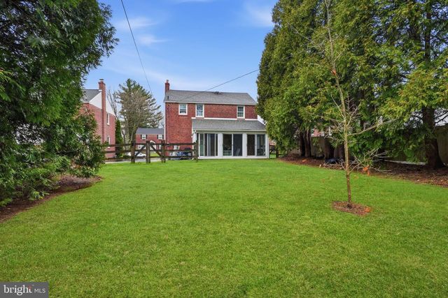 2609 ASHWOOD DR, Havertown, PA 19083