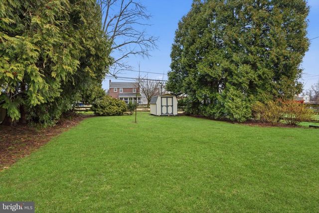 2609 ASHWOOD DR, Havertown, PA 19083