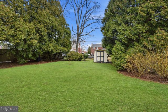 2609 ASHWOOD DR, Havertown, PA 19083