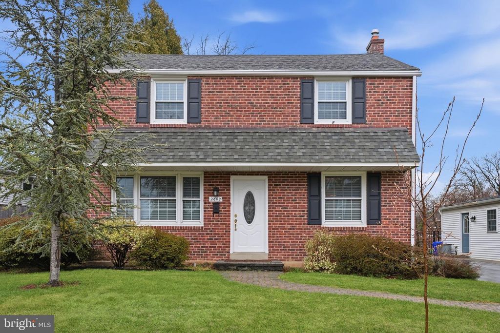 2609 ASHWOOD DR, Havertown, PA 19083