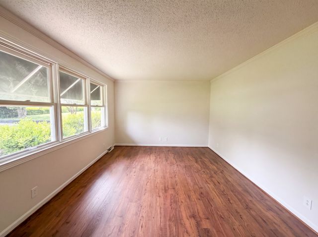 242 Kingswood Dr, Clarksville, TN 37043