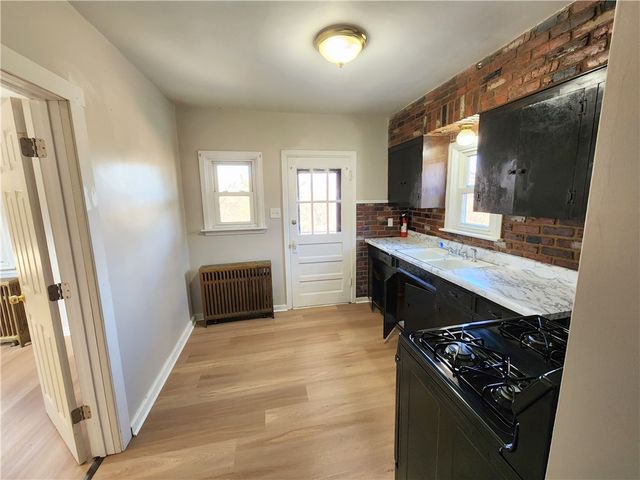 821 Worthington Ave, Clairton, PA 15025