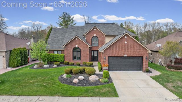 19985 Pine Cone Drive, Macomb Township, MI 48042
