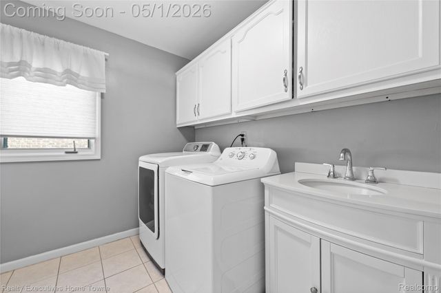 19985 Pine Cone Drive, Macomb Township, MI 48042