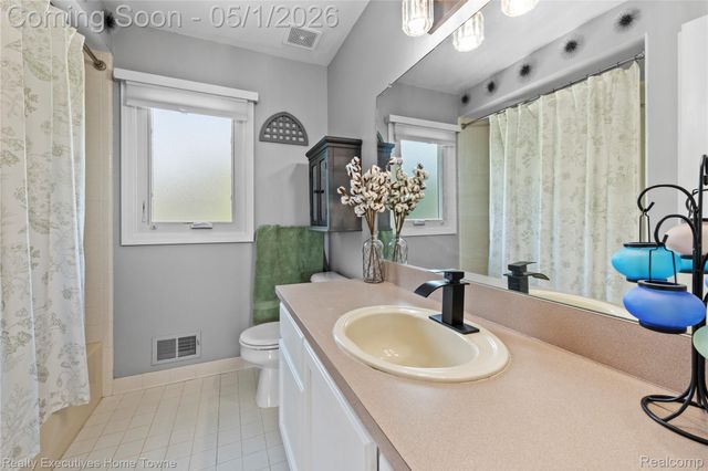 19985 Pine Cone Drive, Macomb Township, MI 48042