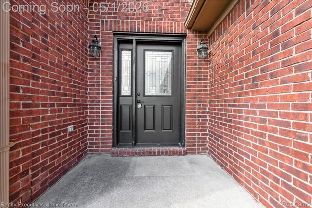 19985 Pine Cone Drive, Macomb Township, MI 48042