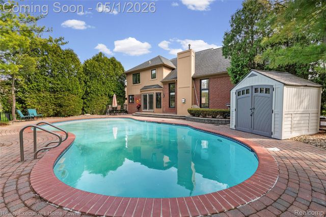 19985 Pine Cone Drive, Macomb Township, MI 48042