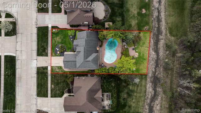 19985 Pine Cone Drive, Macomb Township, MI 48042