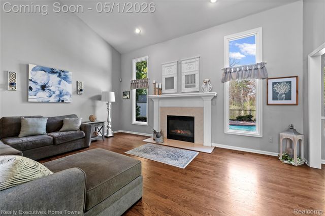 19985 Pine Cone Drive, Macomb Township, MI 48042