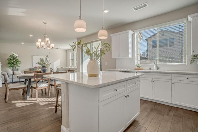 2944 Vermont Avenue, Clovis, CA 93619