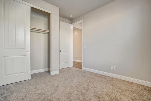 2944 Vermont Avenue, Clovis, CA 93619