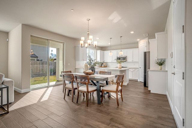 2944 Vermont Avenue, Clovis, CA 93619