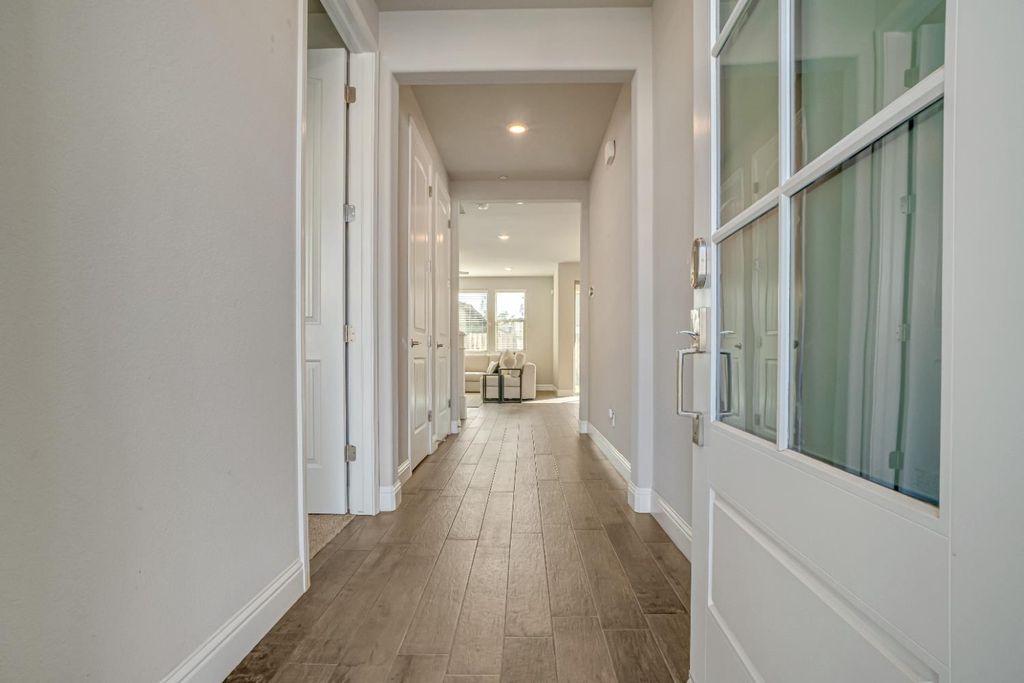 Image 40 of property listing at 2944 Vermont Avenue, Clovis, CA 93619