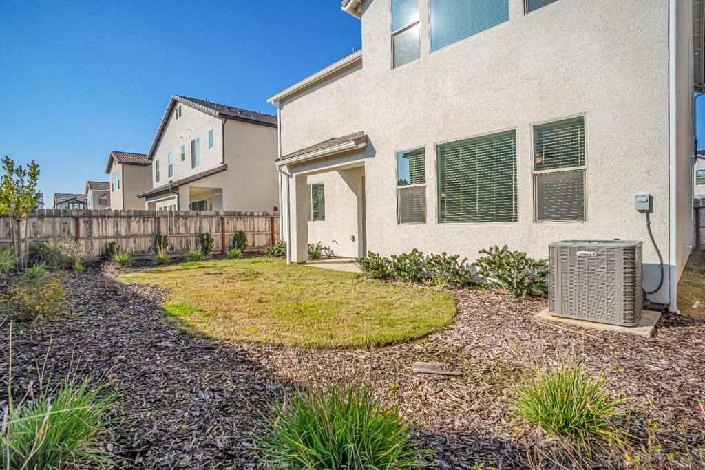 Image 46 of property listing at 2944 Vermont Avenue, Clovis, CA 93619