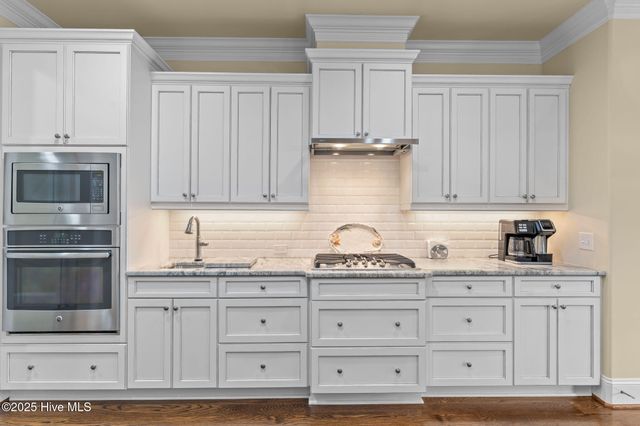 5090 Stoney Point Drive, Leland, NC 28451