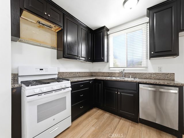 20457 Schoolcraft Street, Winnetka, CA 91306