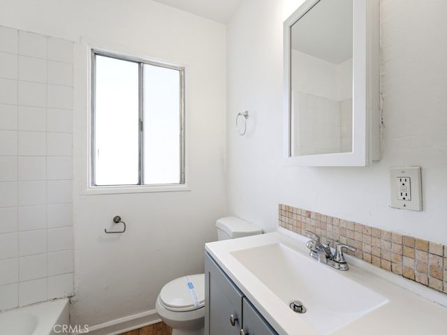 20457 Schoolcraft Street, Winnetka, CA 91306