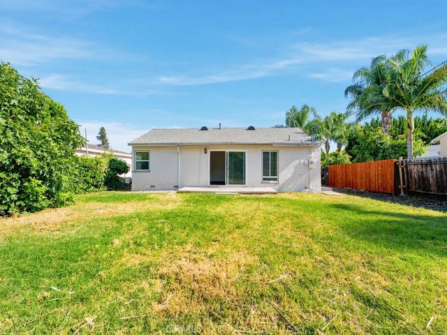 20457 Schoolcraft Street, Winnetka, CA 91306