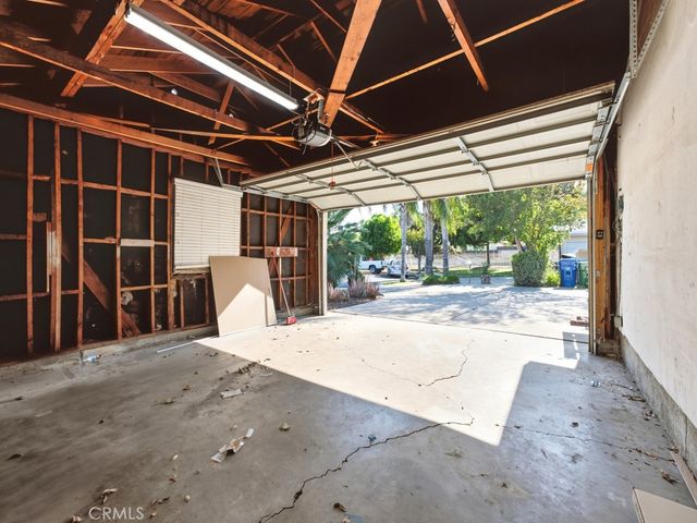 20457 Schoolcraft Street, Winnetka, CA 91306