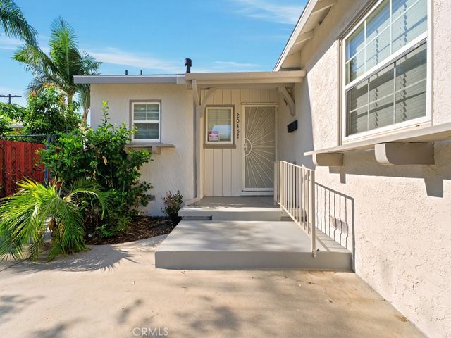 20457 Schoolcraft Street, Winnetka, CA 91306