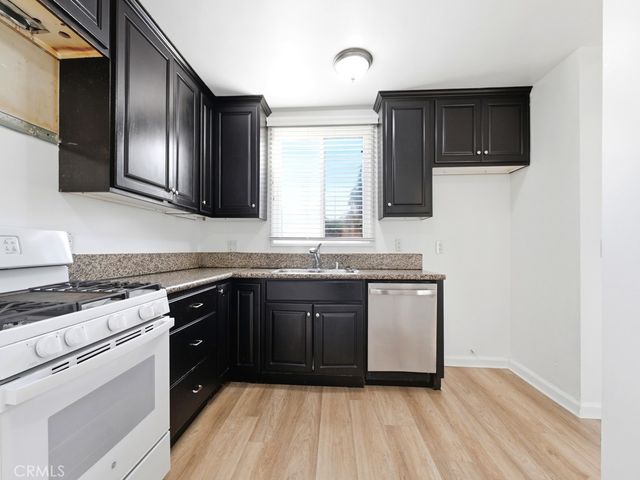 20457 Schoolcraft Street, Winnetka, CA 91306