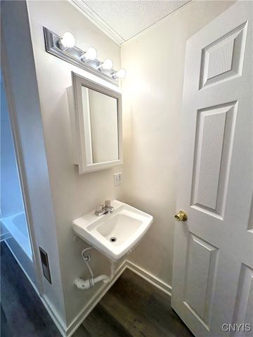 48 Clark Street, Auburn, NY 13021