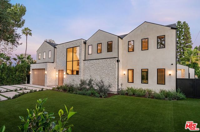 5064 Encino Avenue, Encino, CA 91316