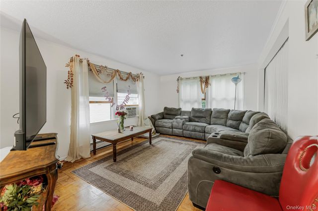 82 Riverdale Avenue, White Plains, NY 10607