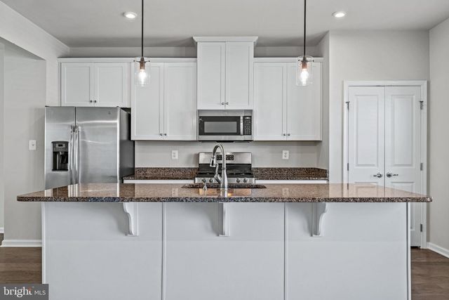 1816 WIND GATE RD, Baltimore, MD 21227