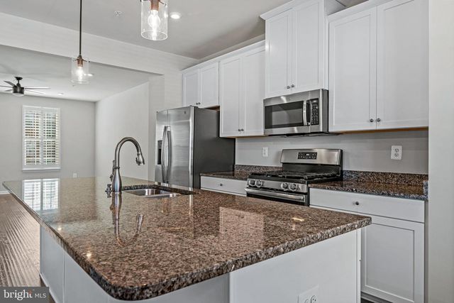 1816 WIND GATE RD, Baltimore, MD 21227