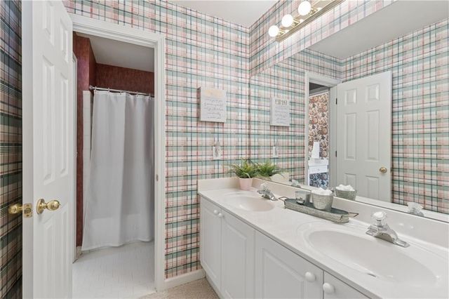 2075 Woodside Park Drive, Woodstock, GA 30188