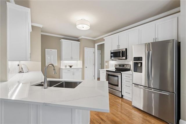 2075 Woodside Park Drive, Woodstock, GA 30188