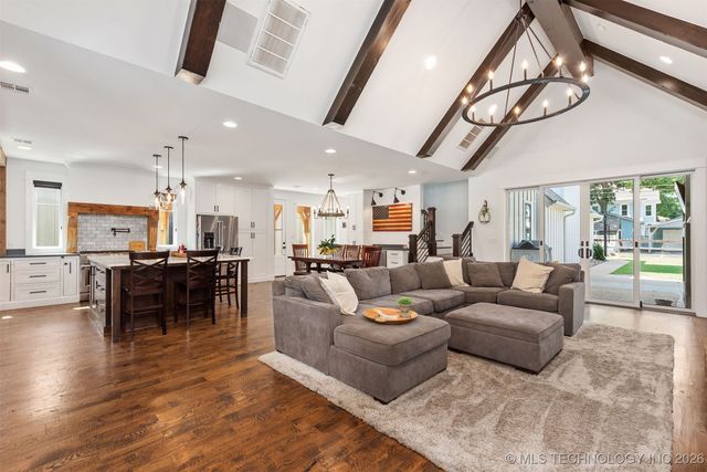 312 E Dallas Street, Broken Arrow, OK 74012